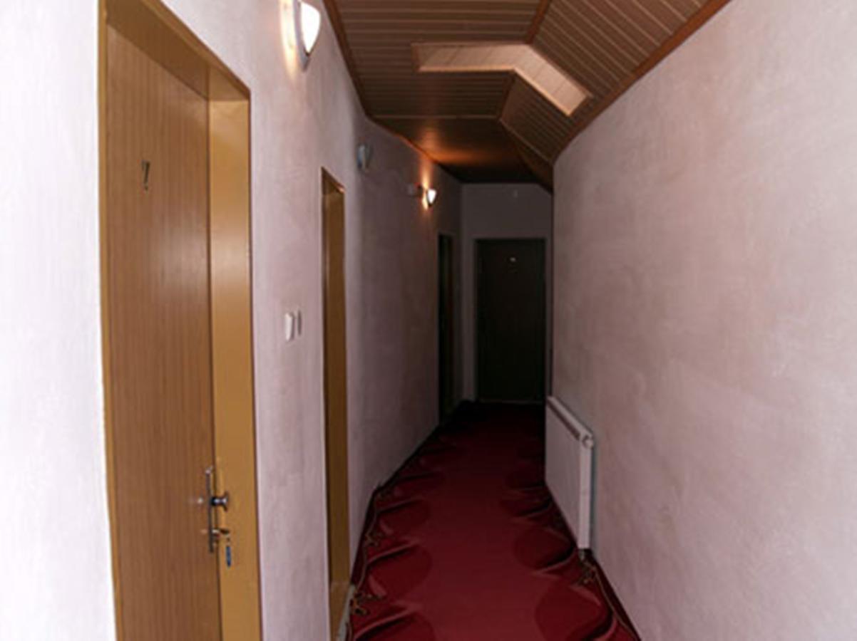 Vlachovo Motel Pod Stromisom المظهر الخارجي الصورة