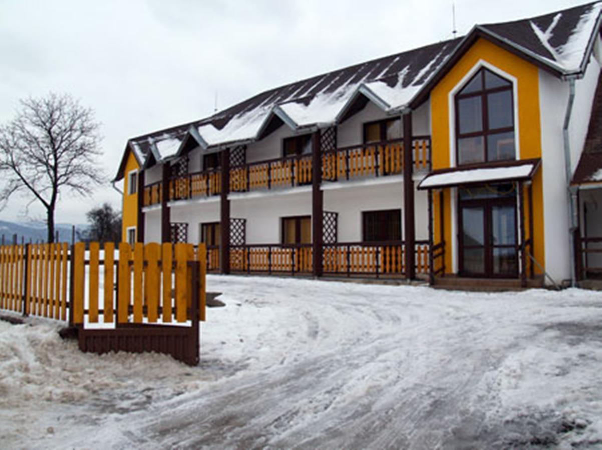 Vlachovo Motel Pod Stromisom المظهر الخارجي الصورة