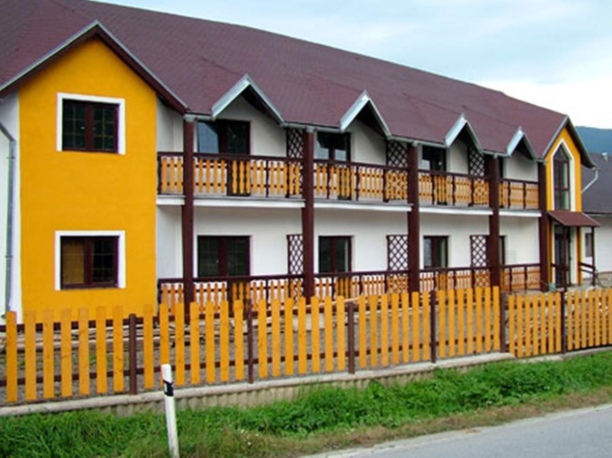 Vlachovo Motel Pod Stromisom المظهر الخارجي الصورة